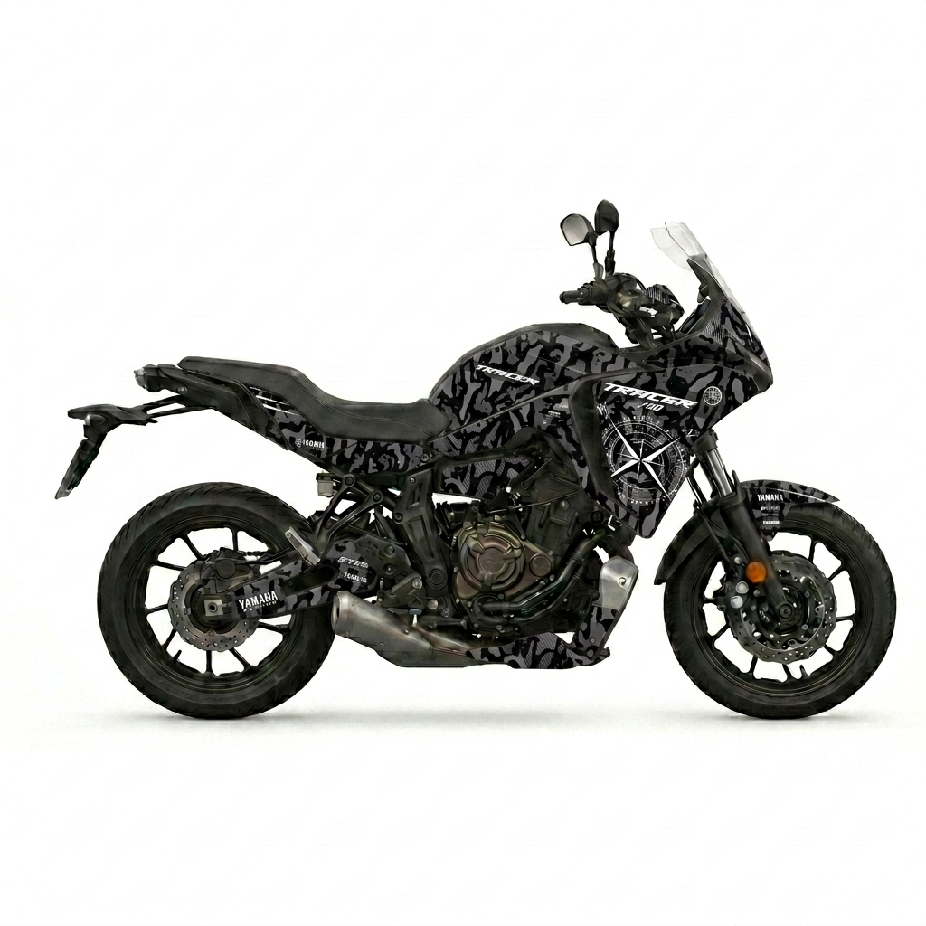TRACER 700  - Undercover